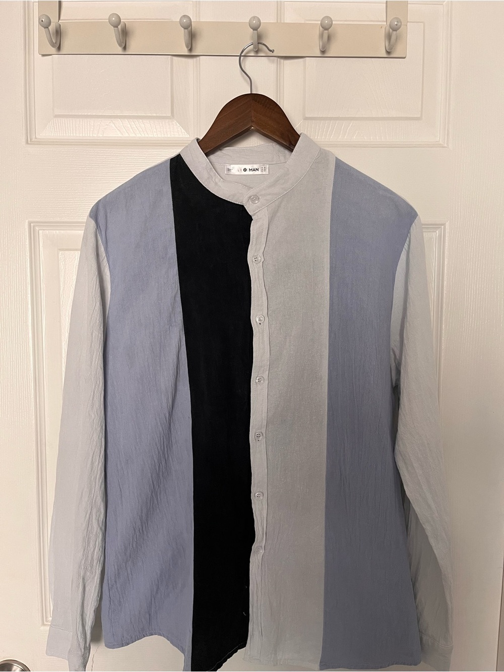 LIZMAN Color-Blocked Band Collar Shirt